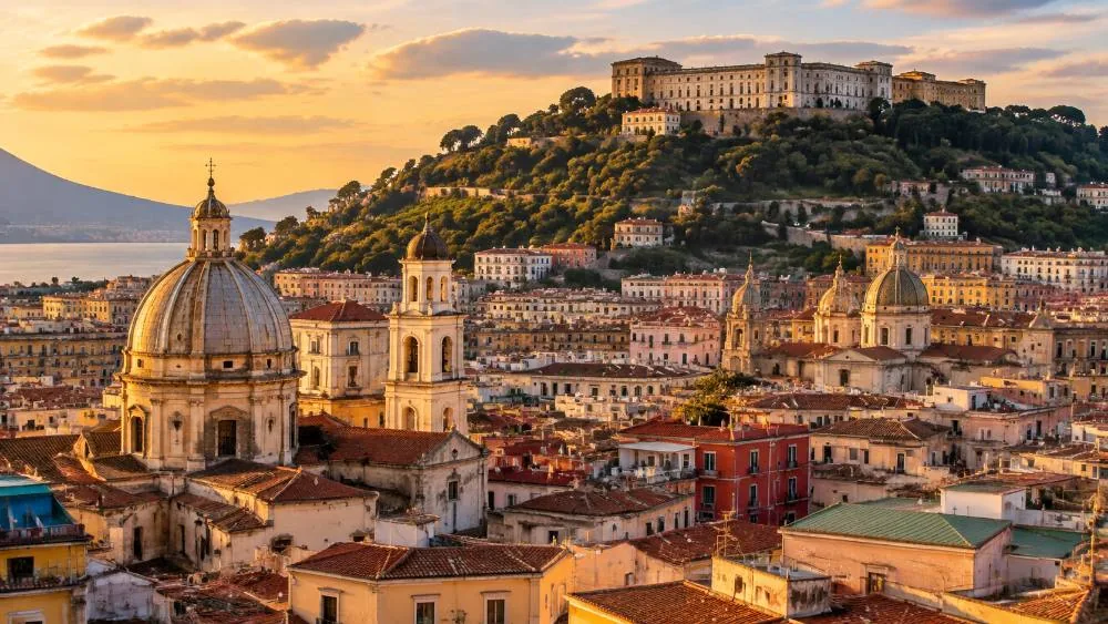 Le strade del Rione Sanità, fra Capodimonte e Porta San Gennaro